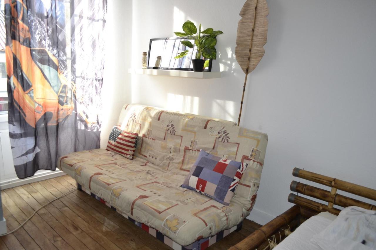 Apartamento Belle Chambre D'Hote Pour 2 A 4 Personnes Chef-Boutonne Exterior foto